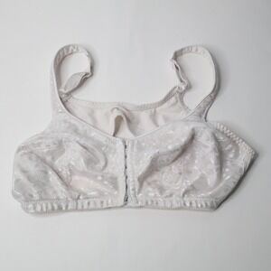 Just My Size by Hanes White Floral Front Close Wirefree Bra 44B Satin Floral